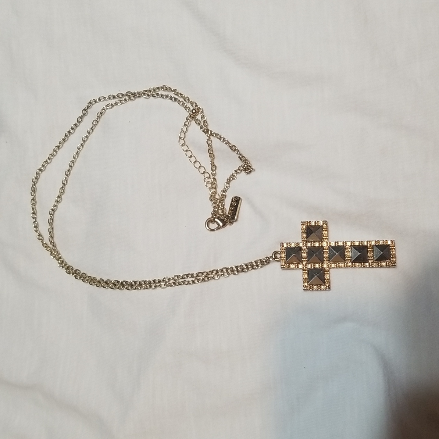 Areo 1986 Cross Necklace